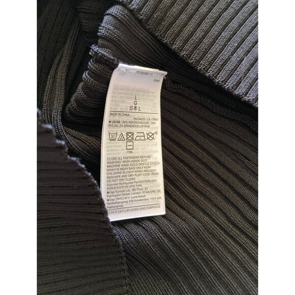 Banana Republic NWOT Sweater Boat Neck Black Buttons Detail Large - Picture 4 of 6